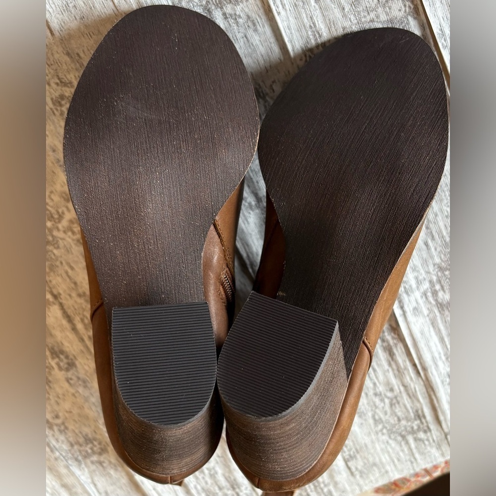 NEW w/o Tags B P Lance Brown Leather Block Heel Bootie Women's Size 8 - Picture 8 of 9